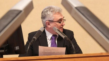 Levice v Senátu zabránila průchodu vládních reforem