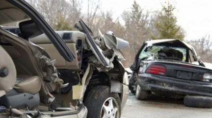 Tragická nehoda na Frýdecko-Místecku: Auto přerazilo sloup, řidič na místě mrtev