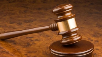 Soud zpřísnil důchodci trest za znásilňování na deset let vězení 