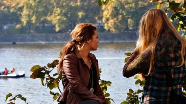 Léto pozvolna končí. Tropická horka vystřídají chladná rána