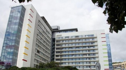 Malí pacienti v ohrožení: V rekonstruovaném křídle nemocnice Motol se objevila voda