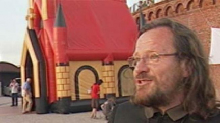 Na Kamčatce nepovolili kostel, Polák ho nahradí nafukovacím