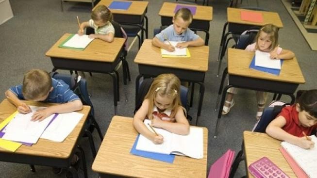 Zápisy pro nastávající prvňáčky začaly, přijde jich na 140.000