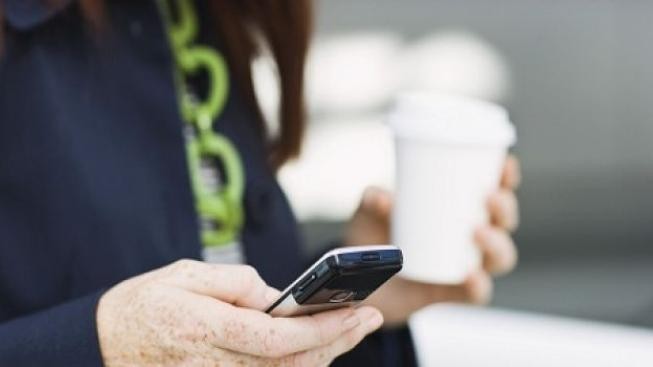 Češi protestují proti předraženým službám mobilních operátorů, dnes si vypnou mobil