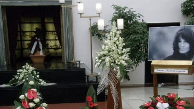 Pohřeb ubodané Monoyvé: Synové v slzách, nejmladší Šimon chyběl 