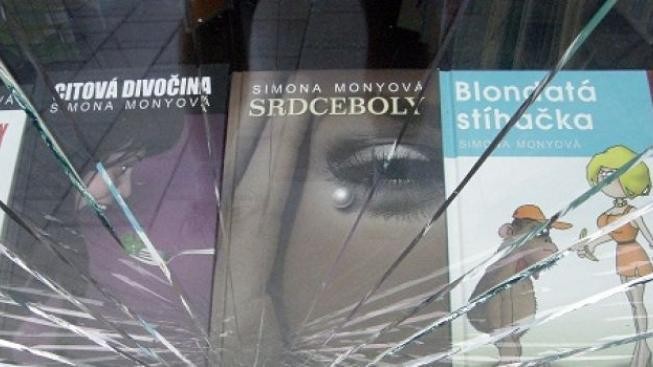 Padlo obvinění: Monyovou zavraždil manžel