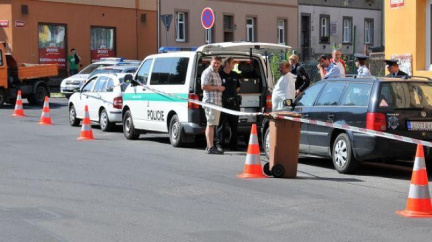 Po bitce v Chebu zemřeli dva muži 