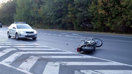 Senior sjel se svou motorkou ze silnice. Zaplatil životem