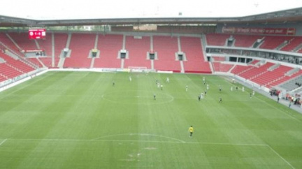 Slavia požádala o prominutí zbytku trestu za řádění fanoušků 