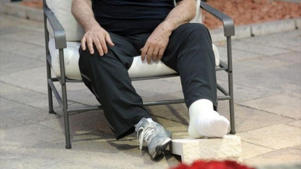 Na internetové aukci je k mání sádra z nohy izraelského premiéra