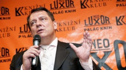 Paroubek spisovatelem: Český Watergate je na světě