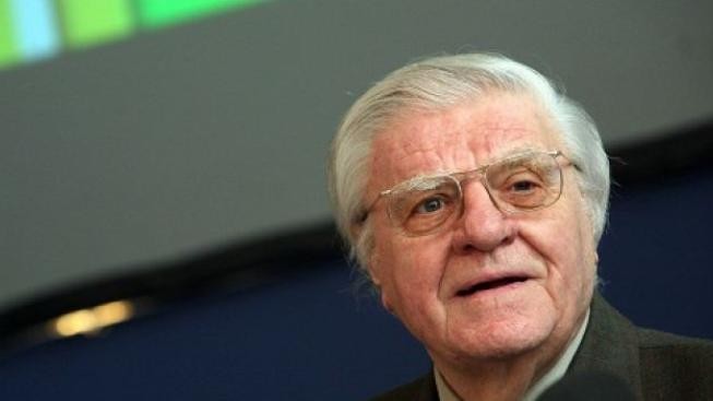 V pražském Rudolfinu se dnes veřejnost rozloučí s Josefem Sukem