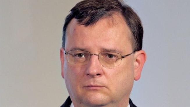 Vláda je silná a tvrdě pracující, zatěžkávací zkoušky zvládla, tvrdí Nečas