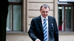 Bártu imunita neochrání, 116 poslanců chce jeho vydání policii