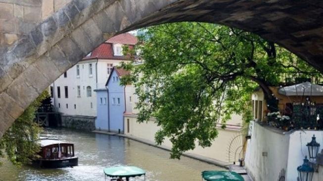 Pražská Kampa bude hostit trhy s francouzskými pochoutkami a víny