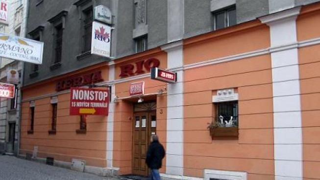 Z reforem Nečasovy vlády podporují lidé nejvíce zdanění hazardu