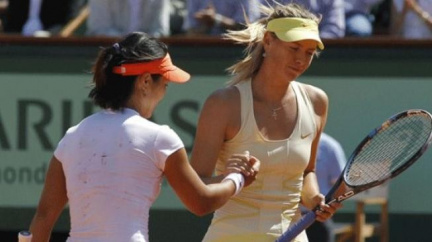 Čína oslavuje tenisovou hvězdu Li Na až měsíc po triumfu v Paříži 