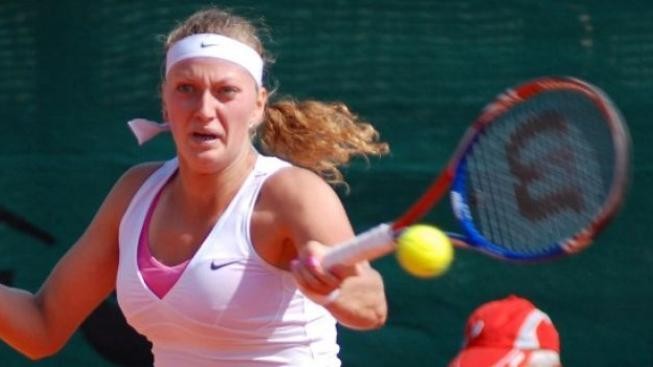 Wimbledon: Kvitová je opět v semifinále, Bulharka jí vzala set