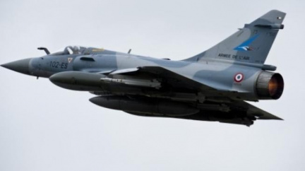 Sarkozy hájil roli Francie a Británie během operace NATO v Libyi