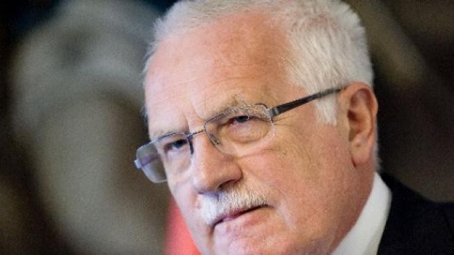 Klaus jmenoval 80 nových profesorů, byl by pro změnu udílení titulů