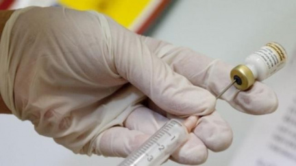 Lékaři, kteří rozhodují o očkování, dostávají peníze od výrobců vakcín