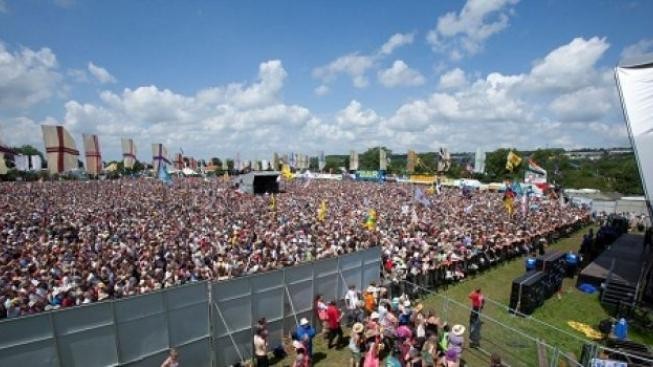 Největší rockový festival světa v Glastonbury opět ožívá