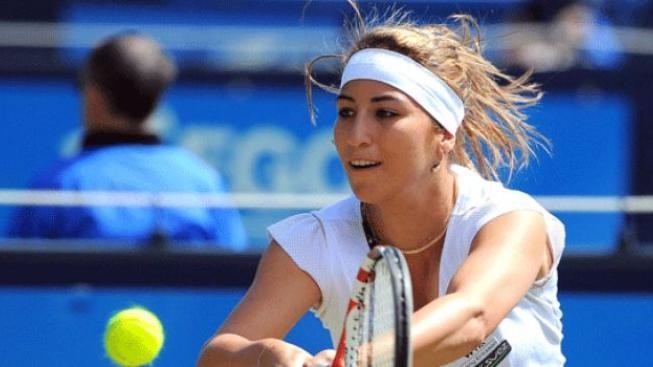 Serenu Williamsovou ve Wimbledonu potrápila Rezaiová