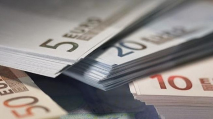 Akcie v USA oslabily, euro kvůli Řecku dále klesá