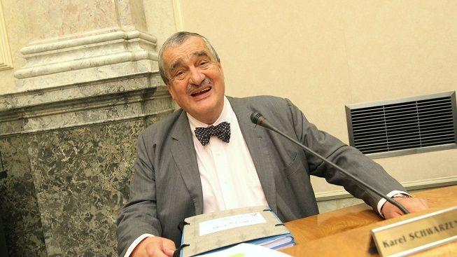 Schwarzenberg o své smrti, Kalouskovi i průšvihu TOP 09