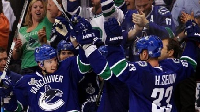 Vancouver má Stanley Cup na dosah