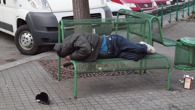 V Bagráku u Kroměříže se utopil na lehátku opilý neplavec