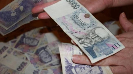 Schodek státního rozpočtu stoupl na 81 miliard