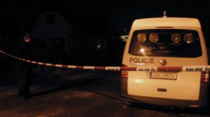 Ve Vltavě na jihu Čech objevili auto s mrtvým mužem