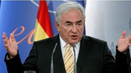 Strauss-Kahn odstoupil z vedení MMF, nahradit ho má Lagardeová