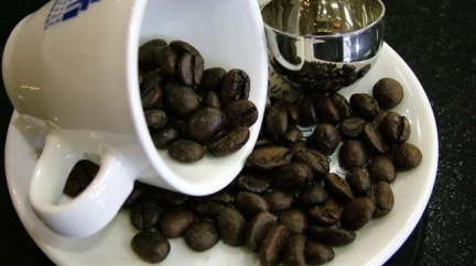 Pijte kávu, je zdravá, tvrdí lékař