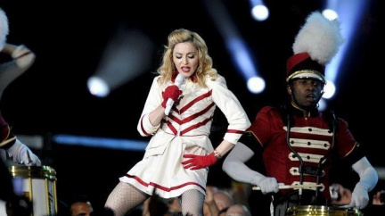 Váleční veteráni i katolíci brojí proti koncertu Madonny ve Varšavě