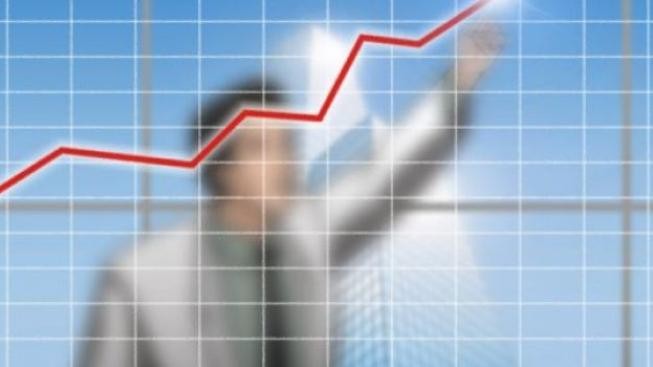 ČNB zhoršila odhad růstu ekonomiky letos i v příštím roce