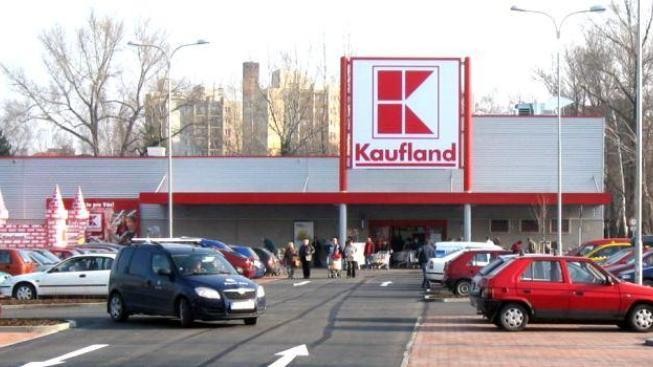 Inspekce nechala zavřít Kaufland v Kolíně. Kvůli myšímu trusu