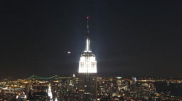 Empire State Building má osmdesátiny - a je zase nejvyšší stavbou v New Yorku.