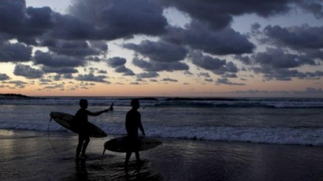 Záchranáři na Havaji pátrají po zmizelém českém plavci