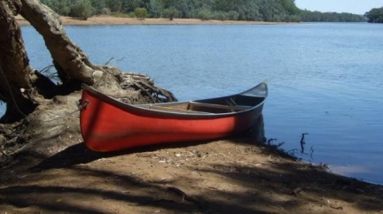 Vltava má málo vody, na sjetí je třeba registrace 