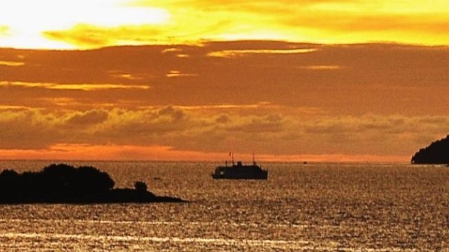 Autobus plný lidí sjel na Nilu z trajektu, nejméně 17 mrtvých