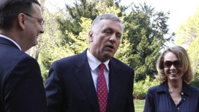 Topolánek prý doprovodí Nečase na cestě do Iráku