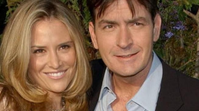 Charlie Sheen chce získat do péče své dva syny