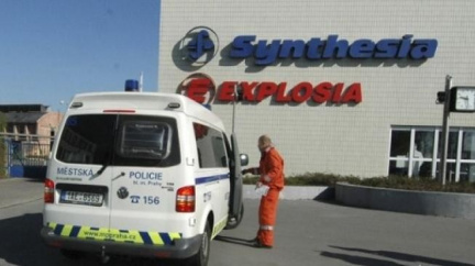 Silně poškozená Explosia po výbuchu obnovila výrobu trhavin