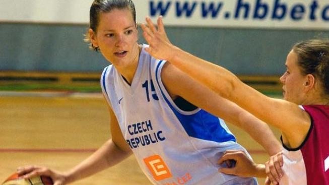 Basketbalistky USK Praha zahájily finále výhrou v Brně