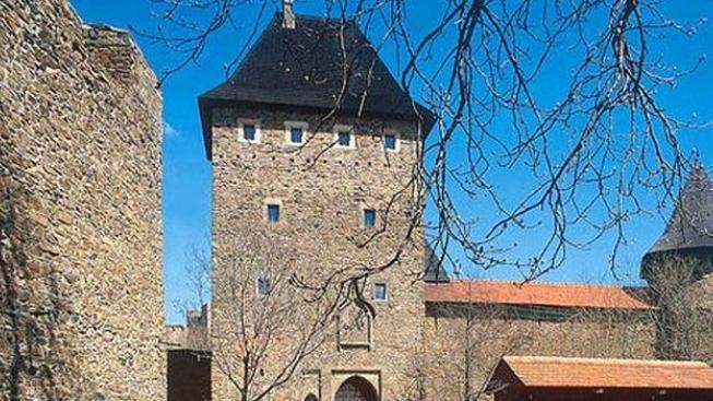 Hrad Helfštýn láká turisty na památky i historická jízdní kola