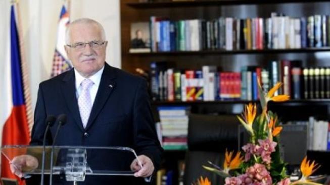 Klaus znovu vysvětlil, proč otálel s podpisem demise ministrů