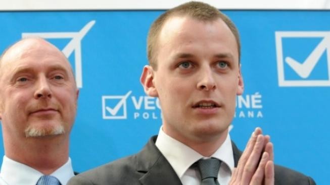 Spekulace: Bártu nahradí Skokan, Dobeše poslanec Šťovíček