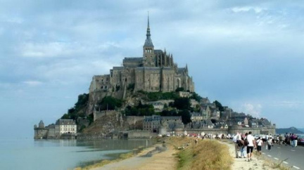 Mont-Saint-Michel má před turistickou sezónou problémy